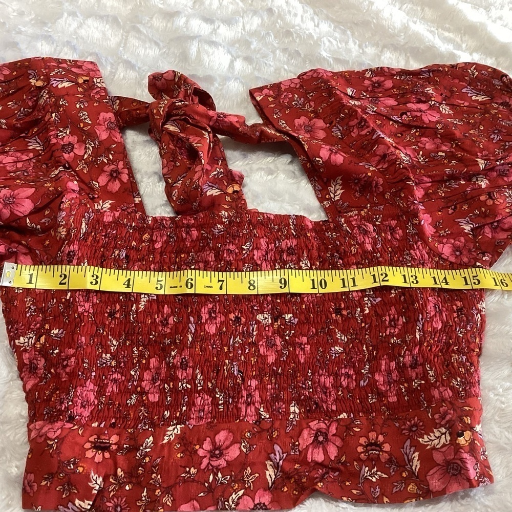 NEW Band of the Free Joelle Crimson Floral Smocked Boho Top M - Picture 8 of 10